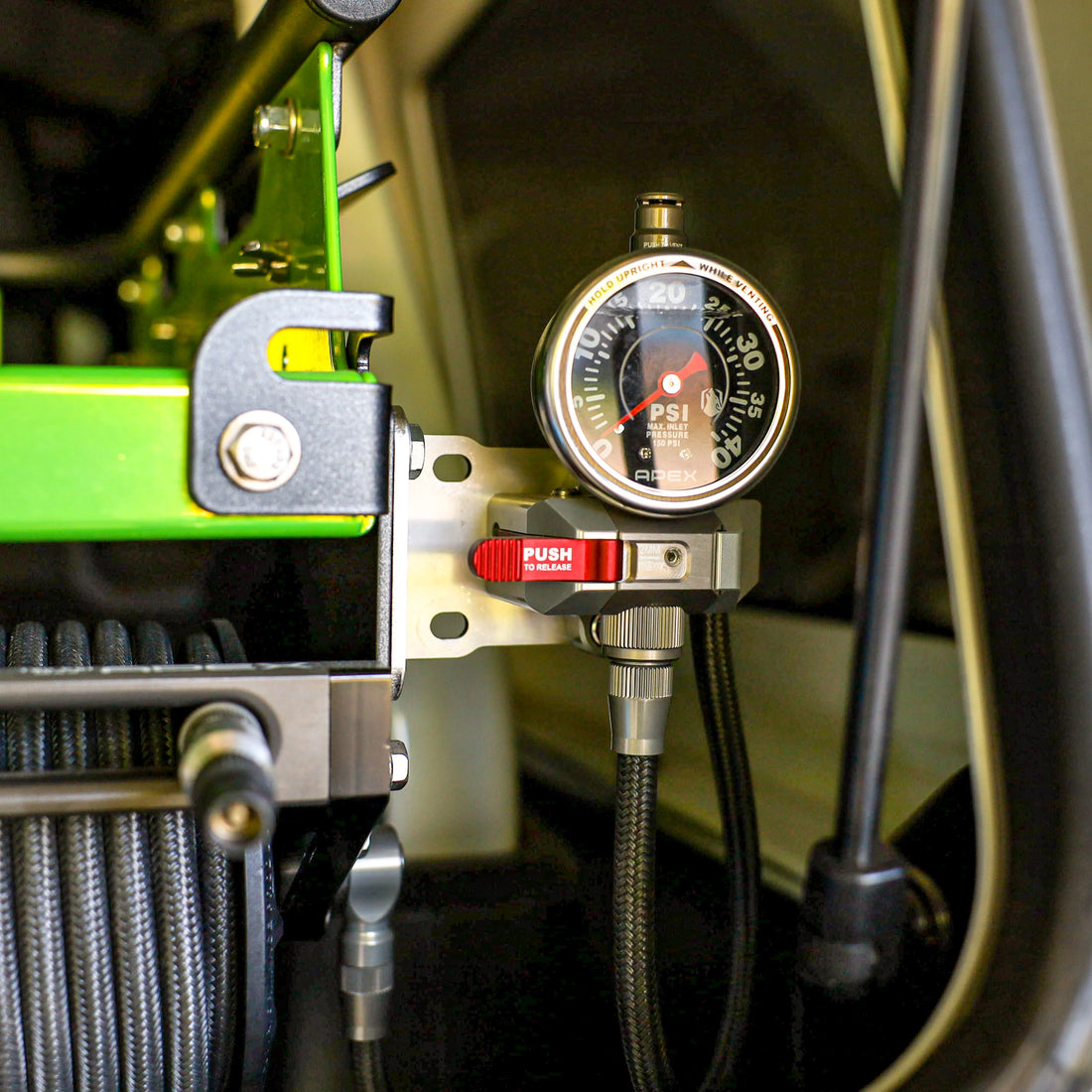 APEX DESIGNS Universal Bracket for Gauge Mounts