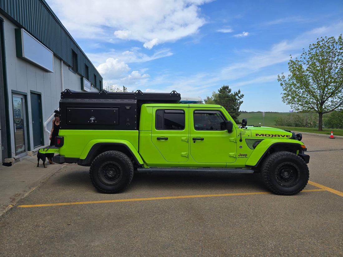 Yucca-Pac Safari 1/4 truck Base camper